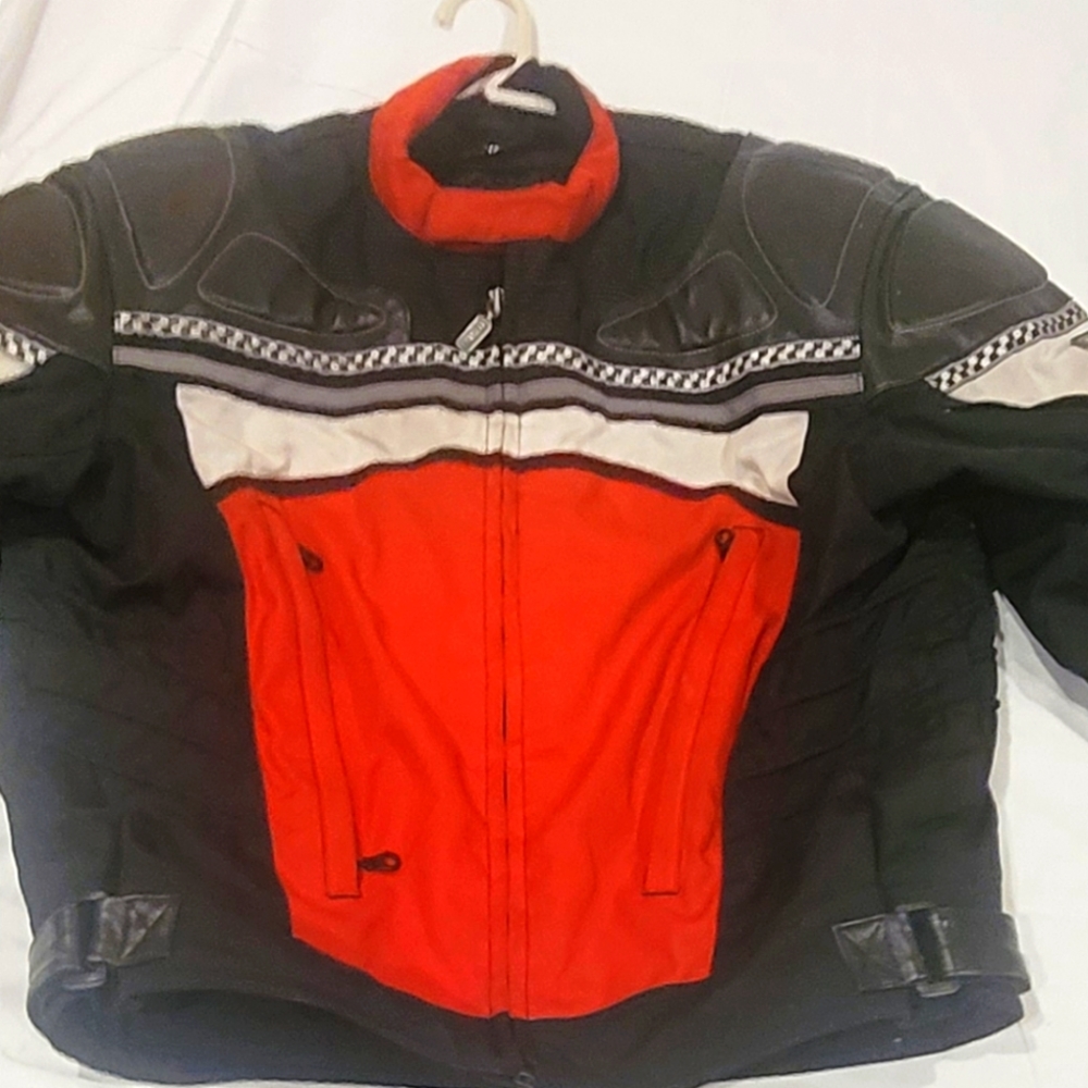 Tex Firstgear “Speed” motorcycle jacket. The Large jacket is black/red/white